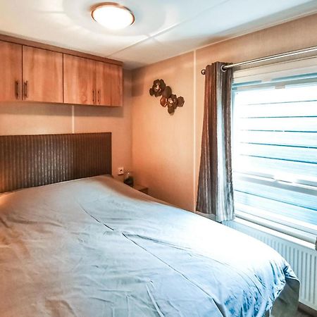3 Bedroom Beautiful Home In Heinkenszand المظهر الخارجي الصورة